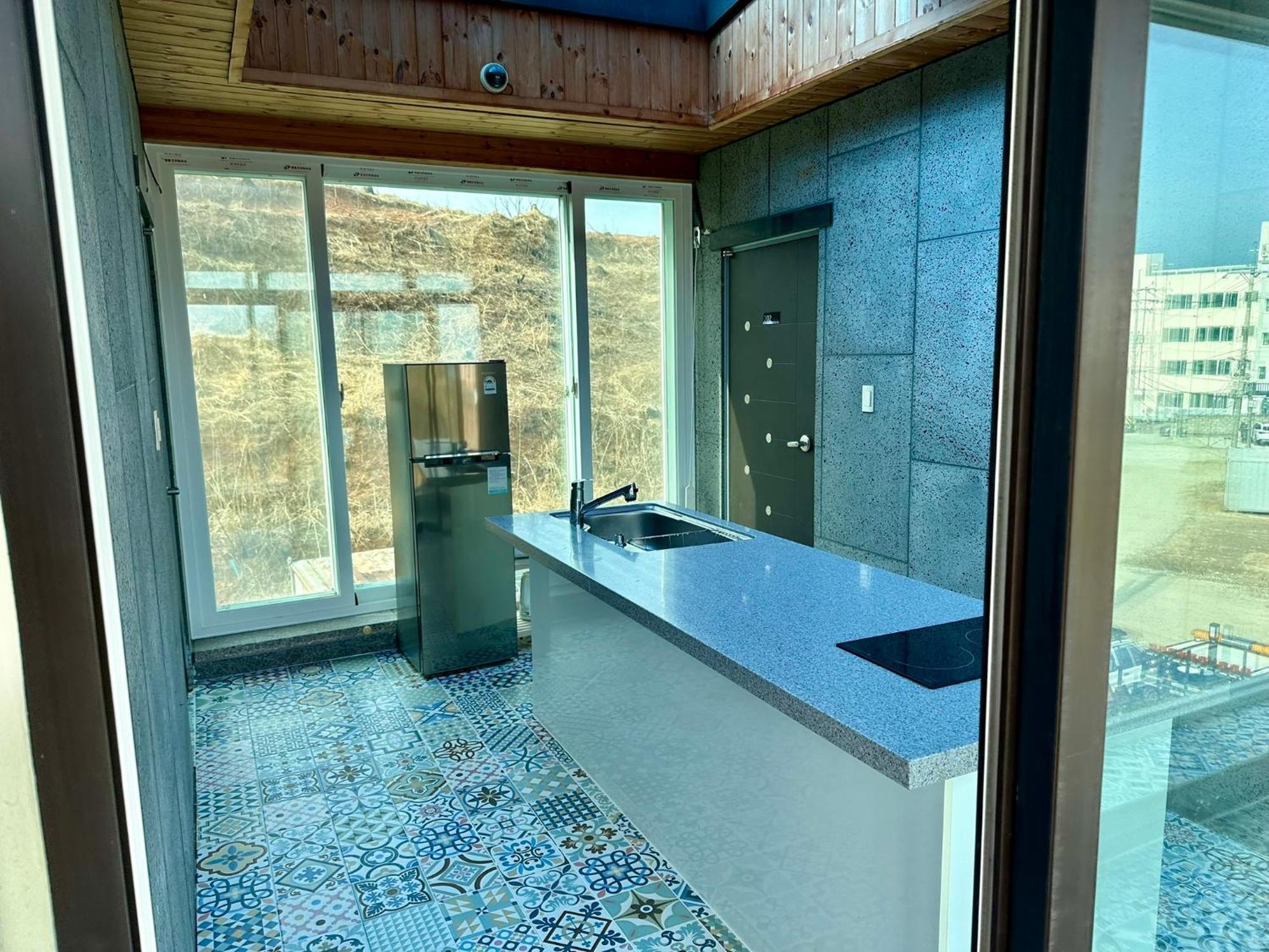 Fullhouse 6To10 Bed & Breakfast Gangneung Luaran gambar