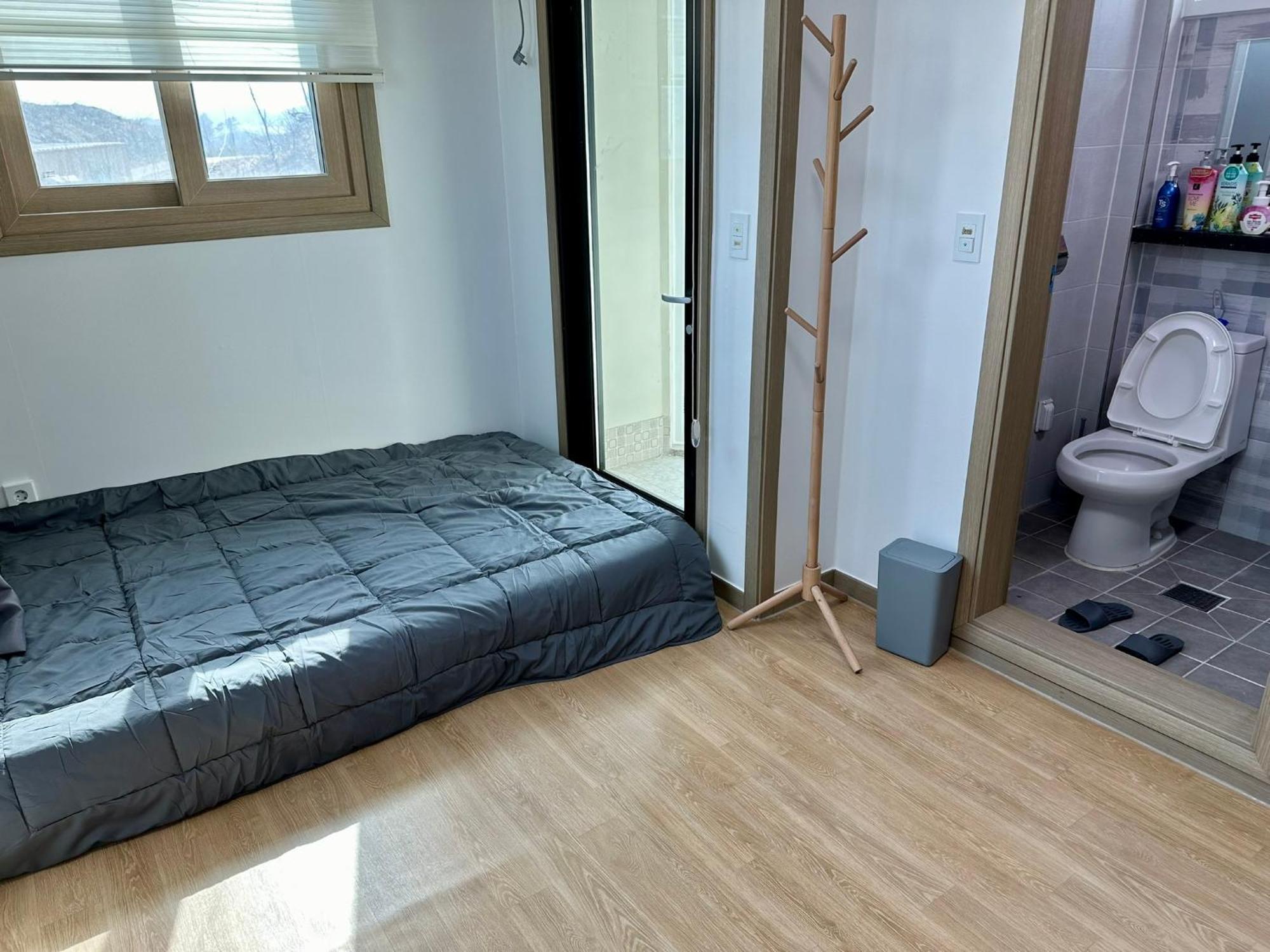 Fullhouse 6To10 Bed & Breakfast Gangneung Luaran gambar